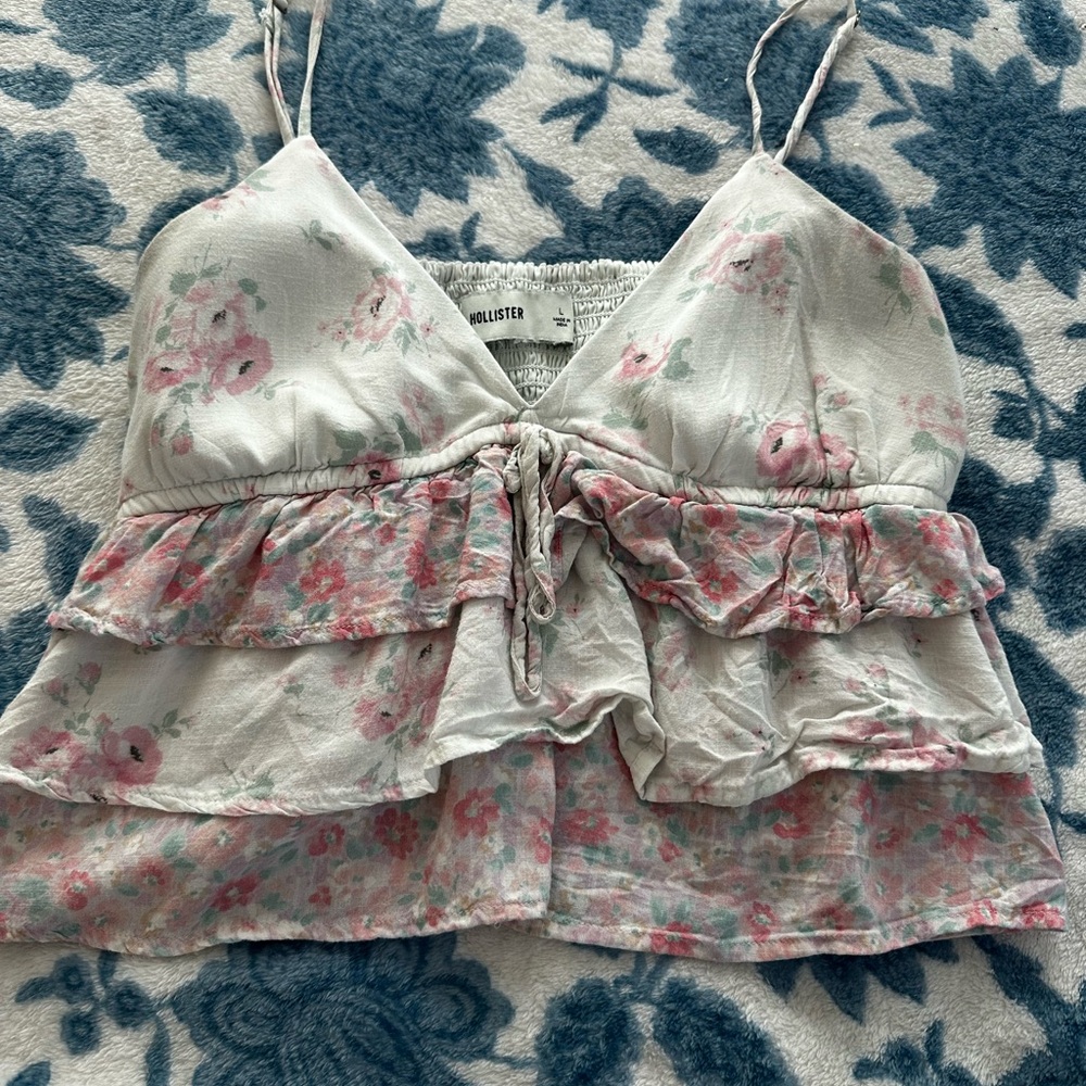 Hollister Women's Floral Camisole - White and Pink